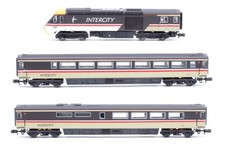 DAPOL 'N' GAUGE 2D-019-014 INTERICTY SWALLOW CLASS 43 HST & PAIR PASSENGER COACH