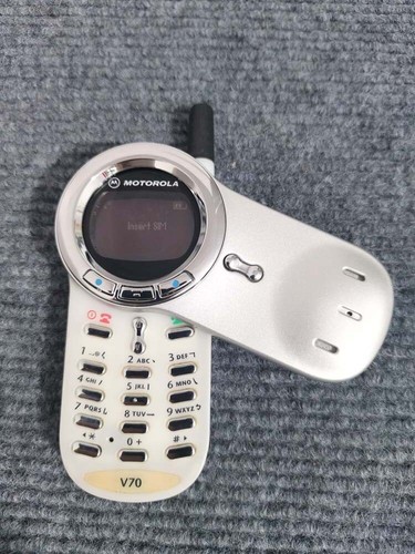 Motorola v70 unlocked gsm - motorola,