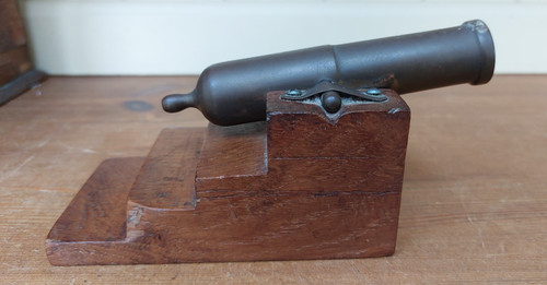 Vintage bronzed canon - , on
