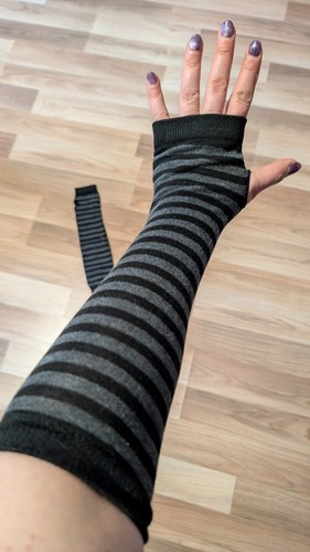 Women wrist arm - women, striped