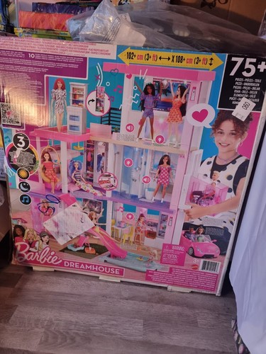 Barbie dream house three - barbie,