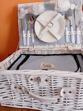 Gift Company - Picnic Basket - for 2 - New - Wicker Picnic Basket