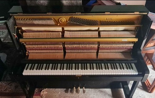 Yamaha 1976 upright piano - upright,