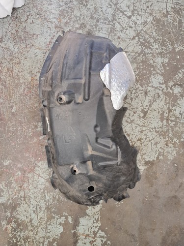 Right front wheel arch mud - front,