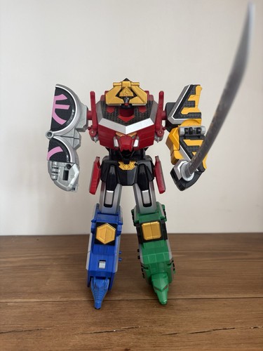 Robot megazord power rangers - megazord,