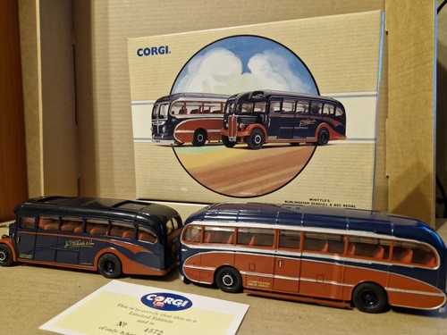Corgi scale model - scale, buses