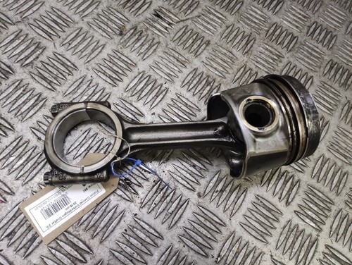 Man crafter 2023 - man, piston
