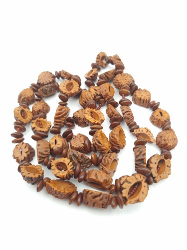 Vintage seed pod necklace - seed, c