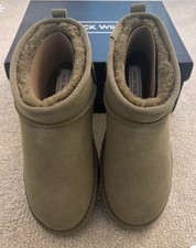 JACK WILLS Women’s Short Ugg Low Snug Khaki Boots Thick Fur Lined Size 6 BNIB