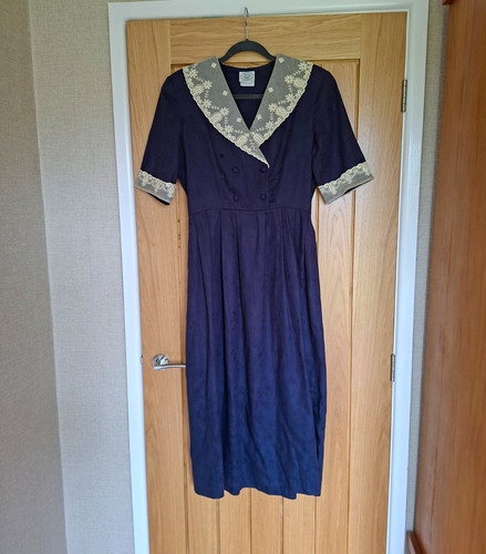 Laura ashley navy - laura,