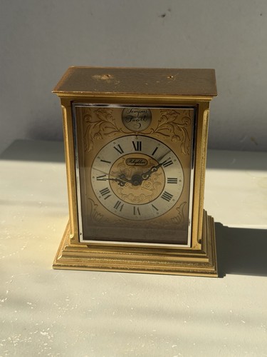 Rhythm tempus fugit - tempus, quartz