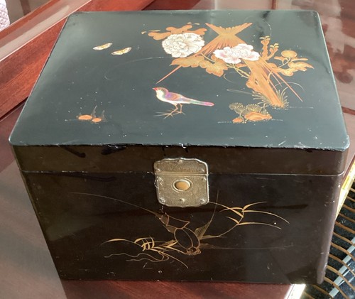 Antique lacquered box japanese - antique,