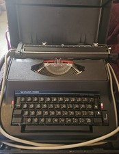 Silver Reed Electric Typewriter Model 6200. Comes In Hard Black Case. 