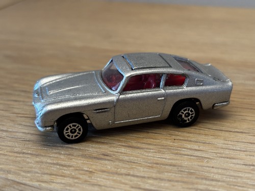 Corgi aston martin - martin, db6