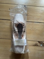BNIB Gamba by Repetto Pointe