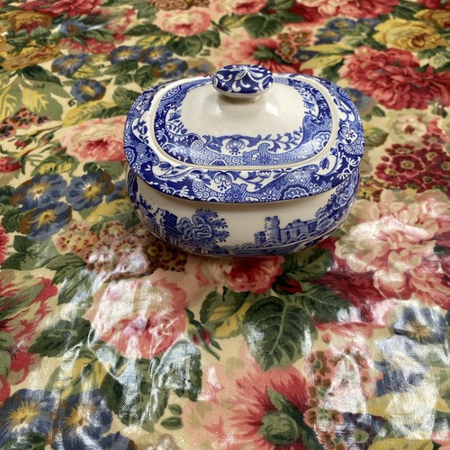 Spode blue italian sugar - box, /