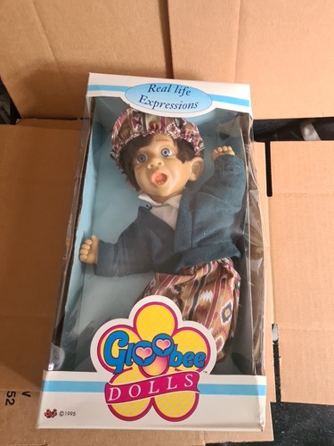 Vintage 1995 globee - 1995, dolls