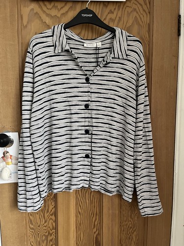 Women masai buttoned top - women’s,