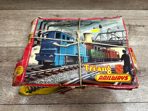 Tri ang clockwork model - tri-ang, rs.43