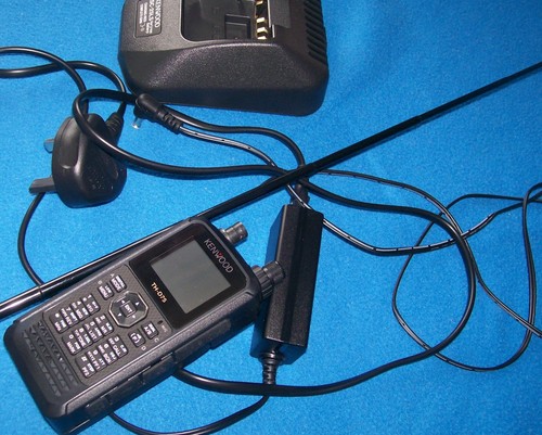 Kenwood d75e handheld - th-d75e,