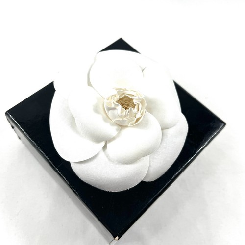 Chanel white camellia - white,