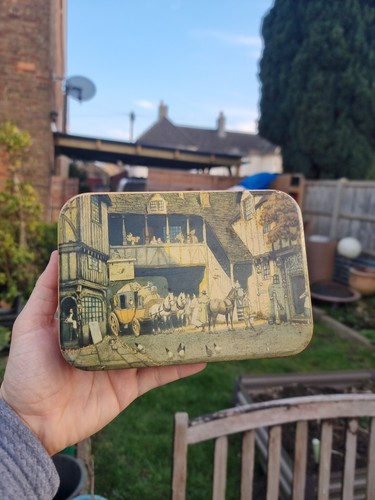 Blue bird toffee tin - bird, bull