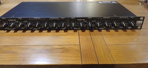 Dbx 1066 compressor limiter - 1066,