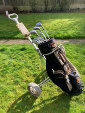 Right-Handed Golf Clubs With