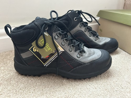 Bnwt ladies hotter summit - bnwt,