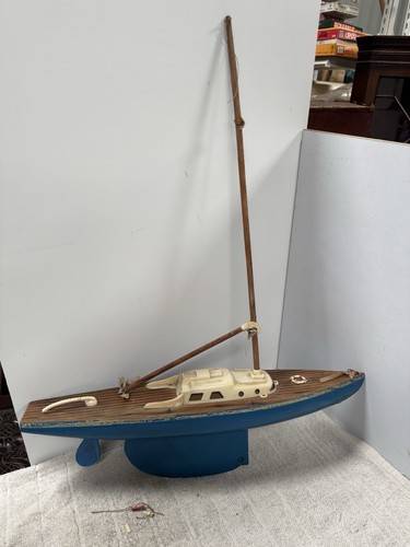 Vintage pond yacht - yacht, giner