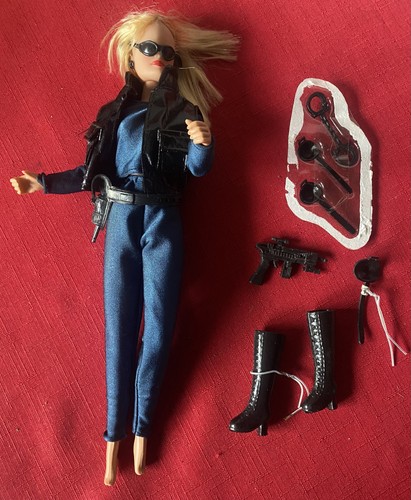 Girl female agent scale - female, 1/6