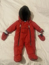 Warm padded baby snowsuit /