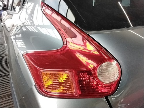 Tail light nissan - lh,