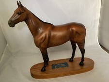 BESWICK ARKLE RACEHORSE BY BESWICK EXCELLENT CONDITION ON PLINTH