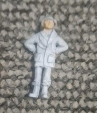 Whitemetal 7mm Scale (O Gauge) 1:43  Figure Firefighter For Model Railway