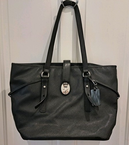 Tumi black saffino leather - black,