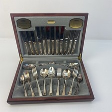 Cased viners piece - viners, 44