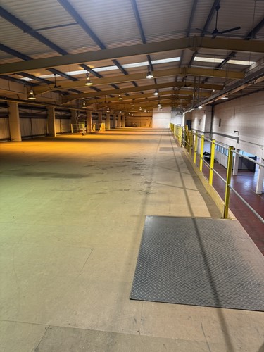 Mezzanine floor used 55m - used, x