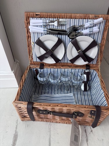 Wicker picnic basket set for - set,