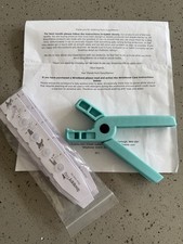 EasyTags Applicator for fast & easy clothes labelling with 30+ snap tags. VGC.