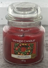 Yankee Candle - 'Red Apple Wreath' Candle (Medium Jar 411g) | Partly Used