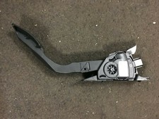 Ford Focus throttle pedal