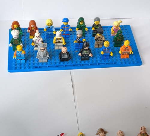 Lego minifigure job - minifigure, mixed