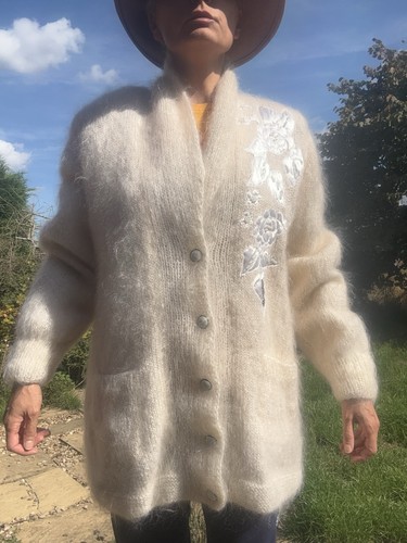 Rare vintage hand knit - hand,