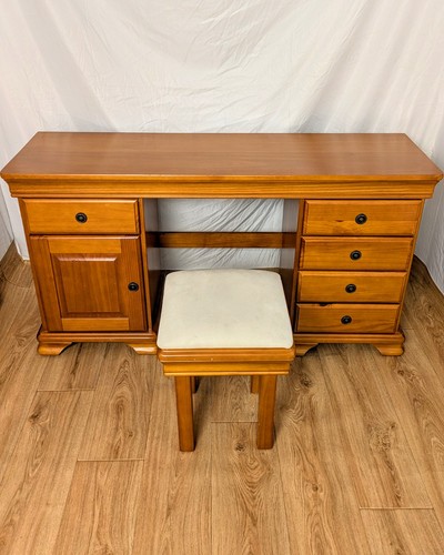 Pine desk dressing - pine, desk/dressing