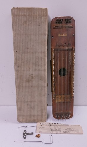 1930s ukelin string - 1930s,