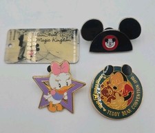 Disney Pin Lot Mickey Daisy