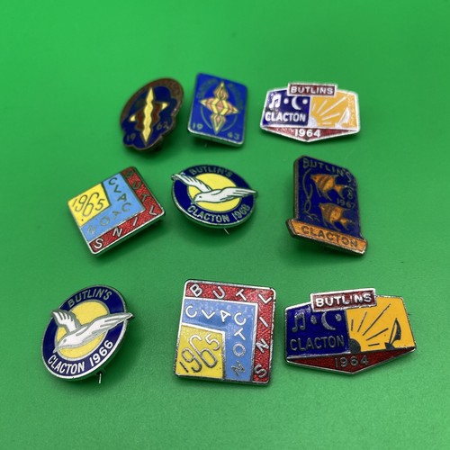 Butlins enamel badge lot 9 - badge, x