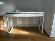 IKEA BESTÅ BURS Desk - High Gloss White - Excellent Condition