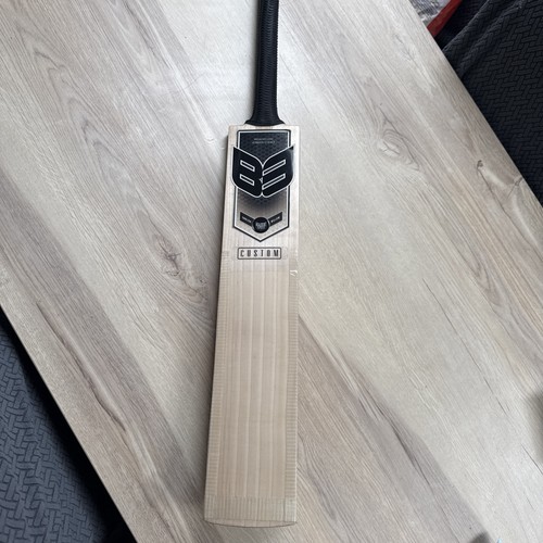 Custom grade cricket - custom, bat